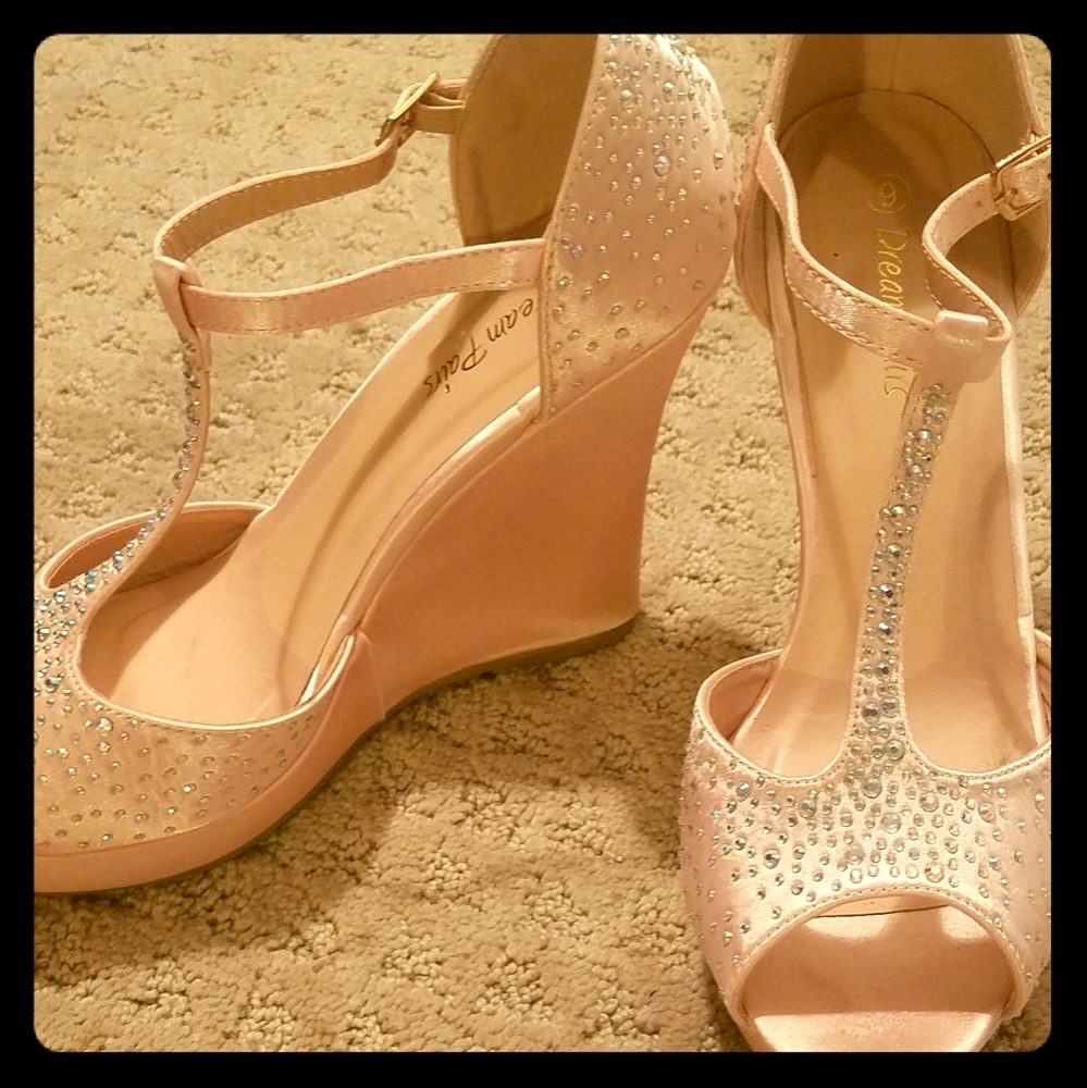 Champagne Wedges